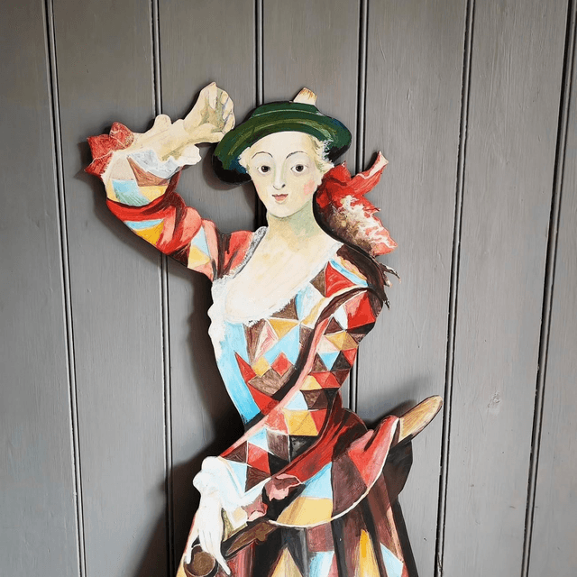 Vintage Harlequin lady
