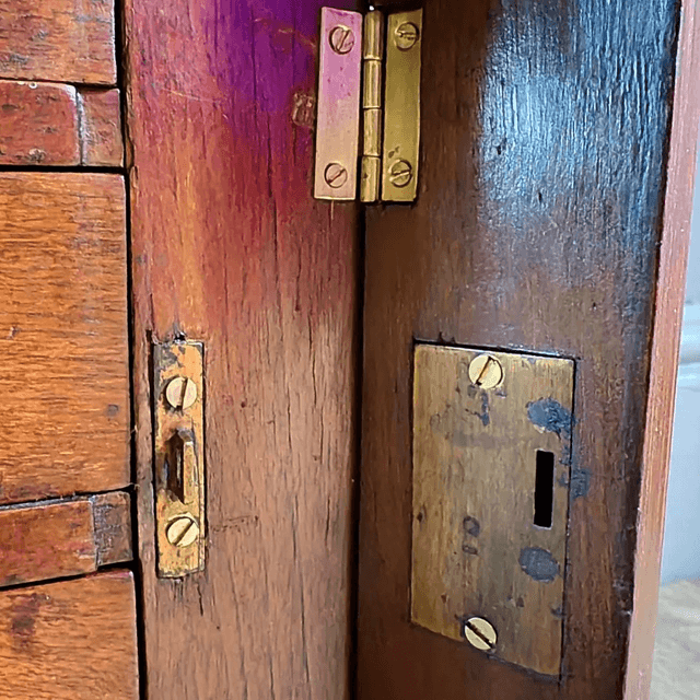 Wellington Chest Apprentice Piece