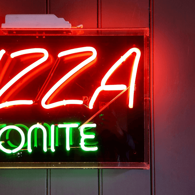 Pizza Neon Sign
