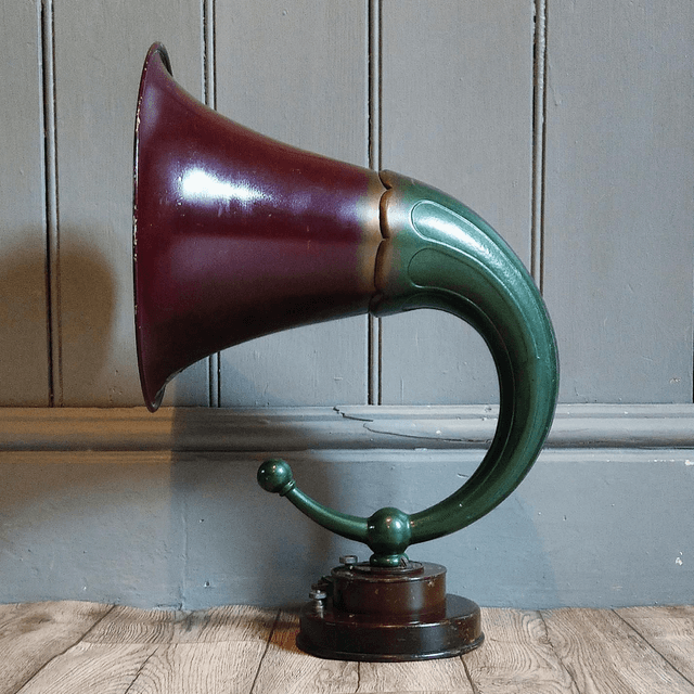 SG Brown Horn Speaker(Bluetooth) SOLD! 